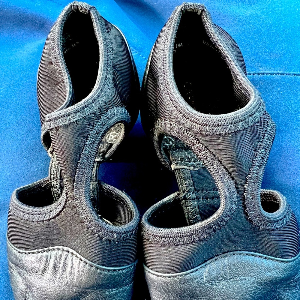 Capezio Child Pedini Femme Lyrical Dance Shoe - Black Size 1
